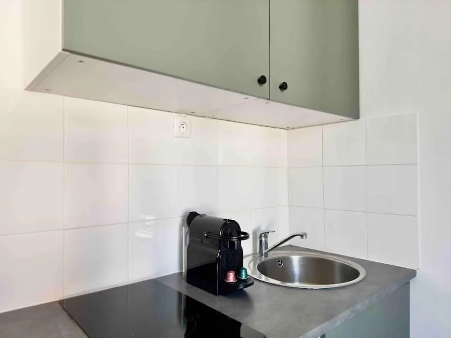 Appartement Studio Cosy 2p Face Arc De Triomphe Parijs